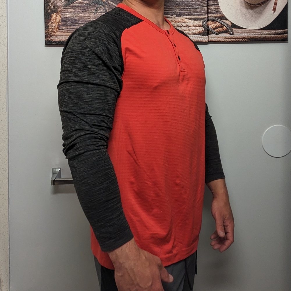 Men Lululemon Long Sleeved Metallic Tee L